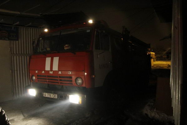 пожар на барахолке в Алматы